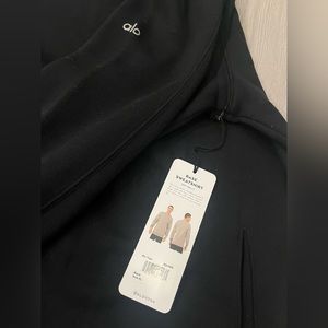 ALO Yoga Base Sweatshirt - never worn with tags